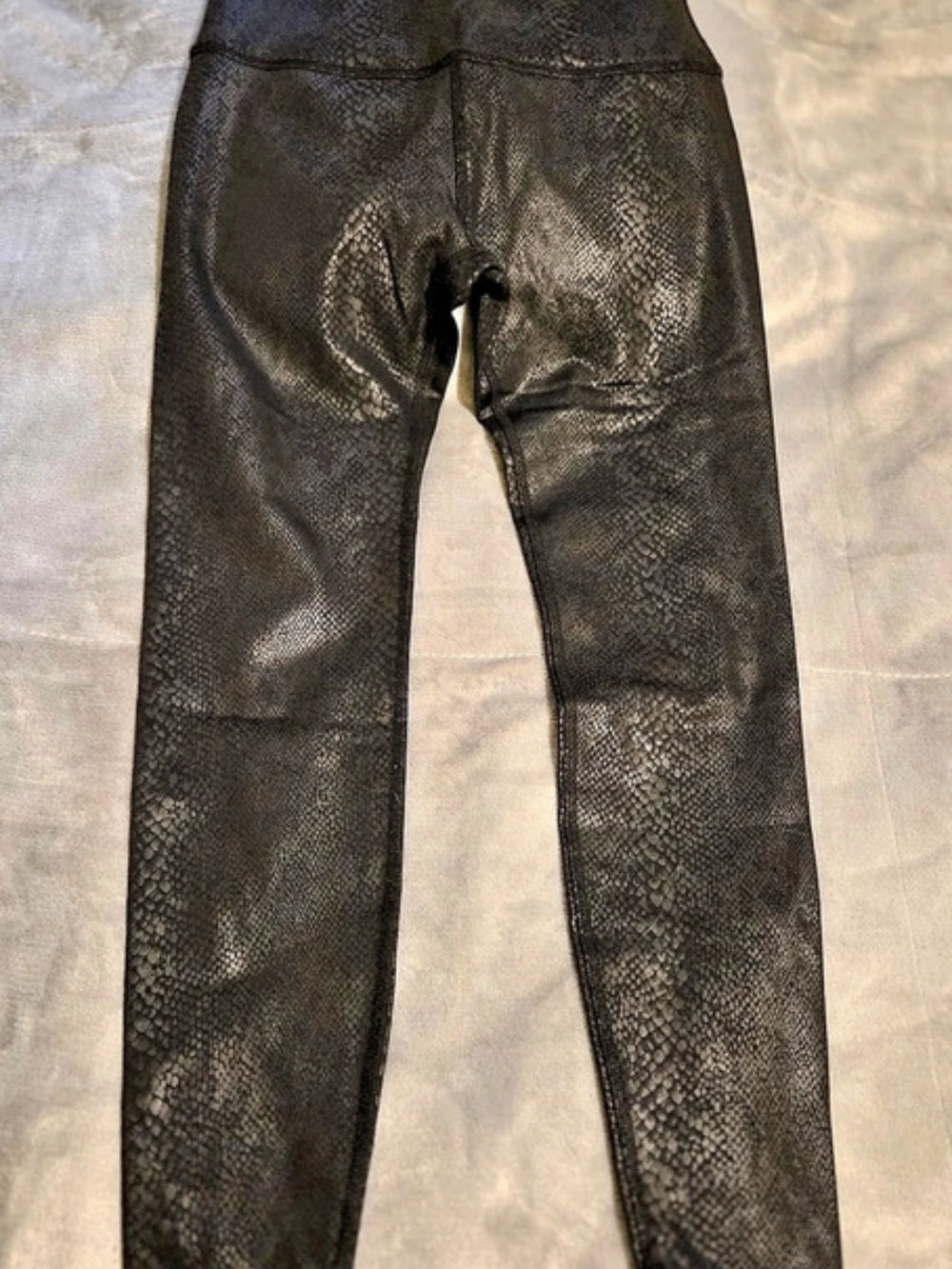 Beyond Yoga  High Waisted Midi Legging Black Small